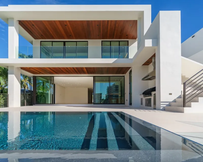 The "golden" square meter: the luxury segment driving the Floripa market