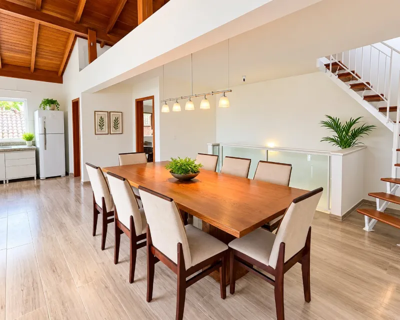 Casa de 4 Dormitorios con Vista al Mar en Venta en Sambaqui, Florianópolis — Sambaqui