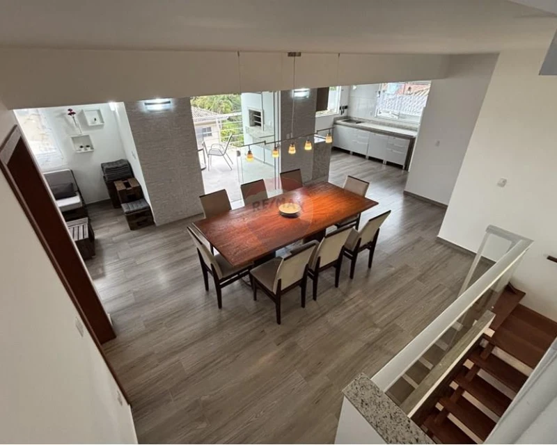 4-Bedroom House with Sea View for Sale in Sambaqui, Florianópolis — Sambaqui