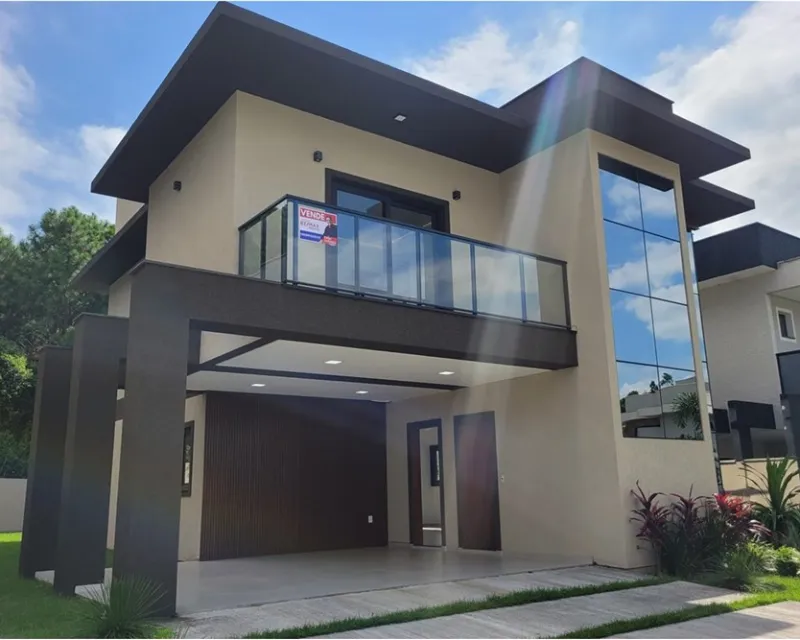 Casa 4 Dormitórios à Venda no Condomínio Arvoredo, Rio Vermelho — Rio Vermelho