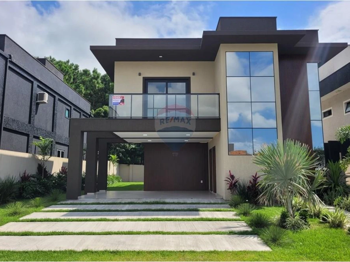 Casa 4 Dormitórios à Venda no Condomínio Arvoredo, Rio Vermelho