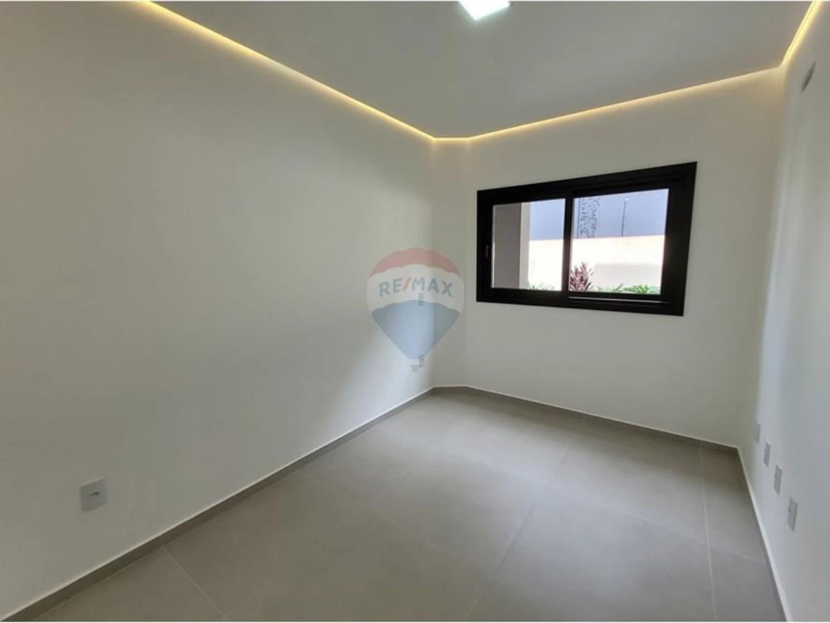 Casa 4 Dormitórios à Venda no Condomínio Arvoredo, Rio Vermelho