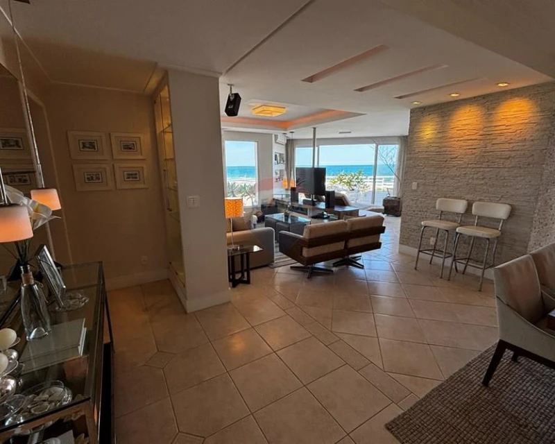 3-Suite Penthouse with Sea View — Ingleses, Florianópolis — Ingleses