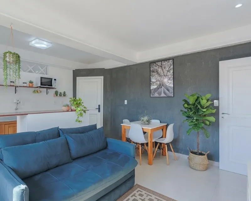 Apartamento Amueblado 1 Dormitorio en Venta — Cachoeira do Bom Jesus, Florianópolis — Cachoeira do Bom Jesus