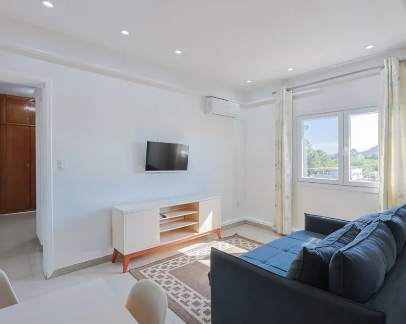 Apartamento Amueblado 1 Dormitorio en Venta — Cachoeira do Bom Jesus, Florianópolis — Cachoeira do Bom Jesus