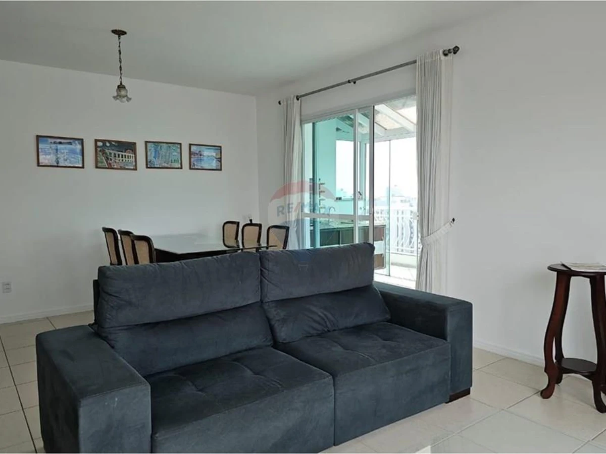 Cobertura 252 m² com Vista para o Mar — Agronômica, Florianópolis