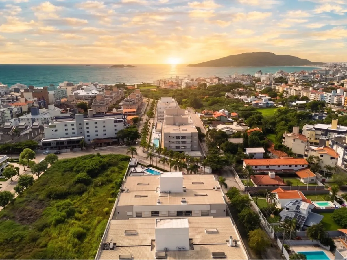 Apartamento 2 Quartos à Venda no Condomínio Cannes, Ingleses — Ingleses