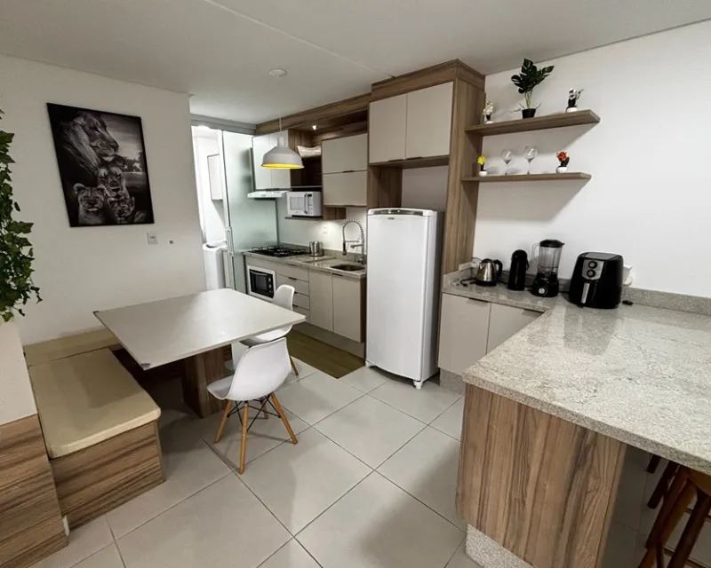 Apartamento 2 Quartos à Venda no Condomínio Cannes, Ingleses — Ingleses