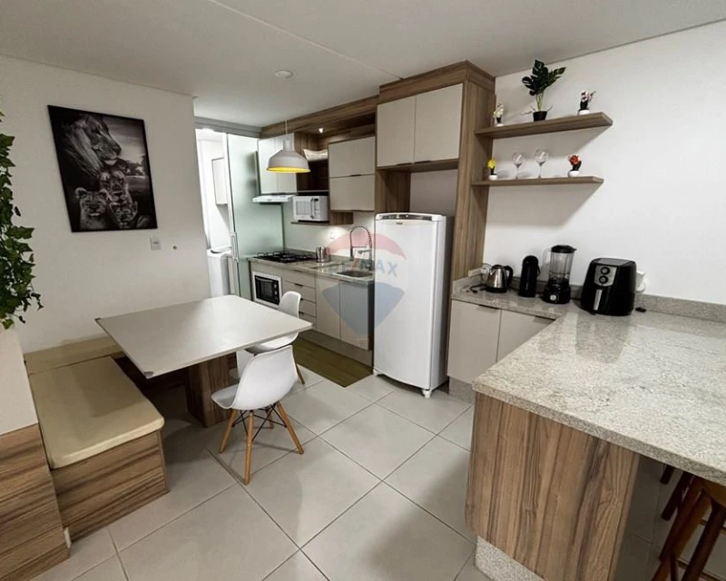 Apartamento 2 Quartos à Venda no Condomínio Cannes, Ingleses — Ingleses