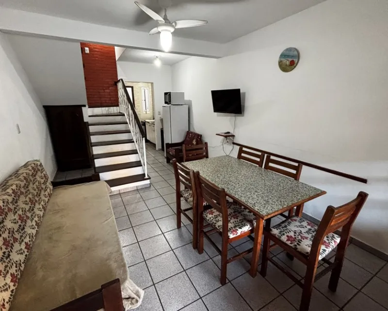 Casa Dúplex 2 Dormitorios en Venta en Canasvieiras, Florianópolis — Canasvieiras