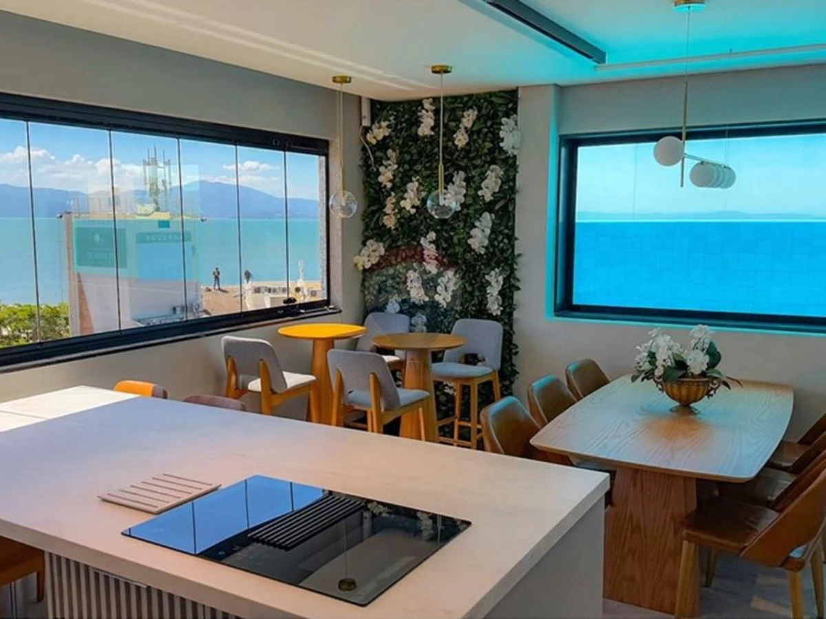 Apartamento Mobiliado com Vista para o Mar e Piscina no Rooftop – Jurerê Internacional, Florianópolis