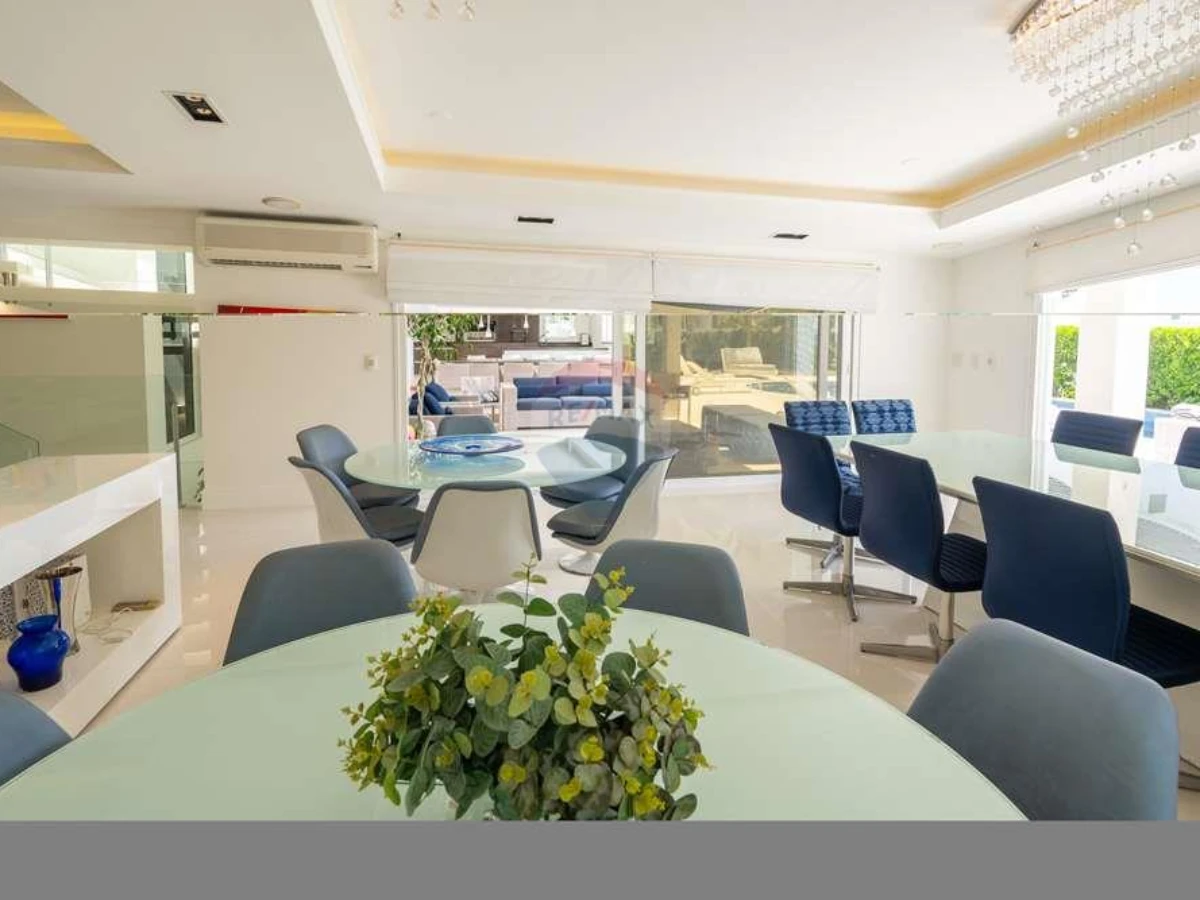 Casa de Alto Padrão para Alugar no Condomínio Premier Residence – Jurerê Internacional, Florianópolis