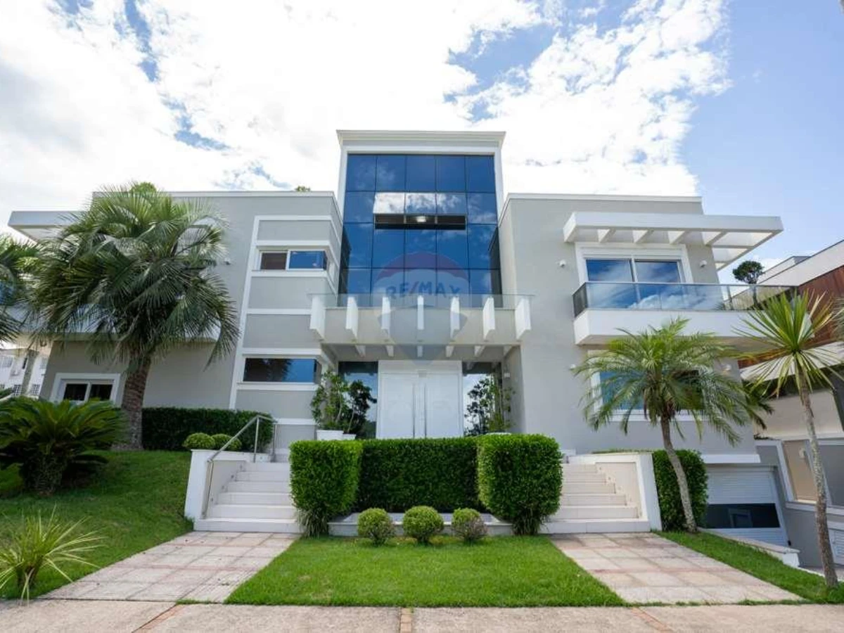 Casa de Alto Padrão para Alugar no Condomínio Premier Residence – Jurerê Internacional, Florianópolis