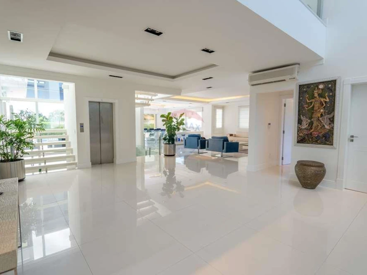 Casa de Alto Padrão para Alugar no Condomínio Premier Residence – Jurerê Internacional, Florianópolis