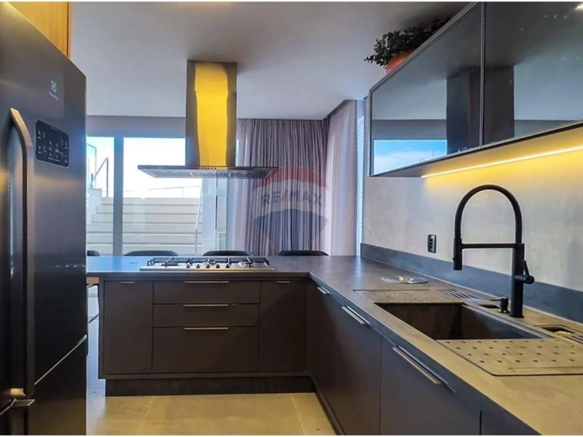Apartamento 2 Suítes à Venda — Gaivotas Golden Residence, Ingleses