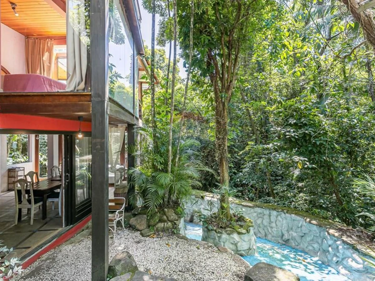 Casa 5 Quartos à Venda — Lagoa da Conceição, Florianópolis