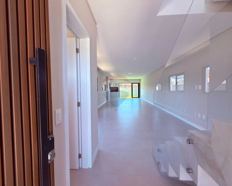 New 3-Suite House for Sale in Jardim Campeche, Florianópolis — 167.5 m² Usable Area — Jardim Campeche