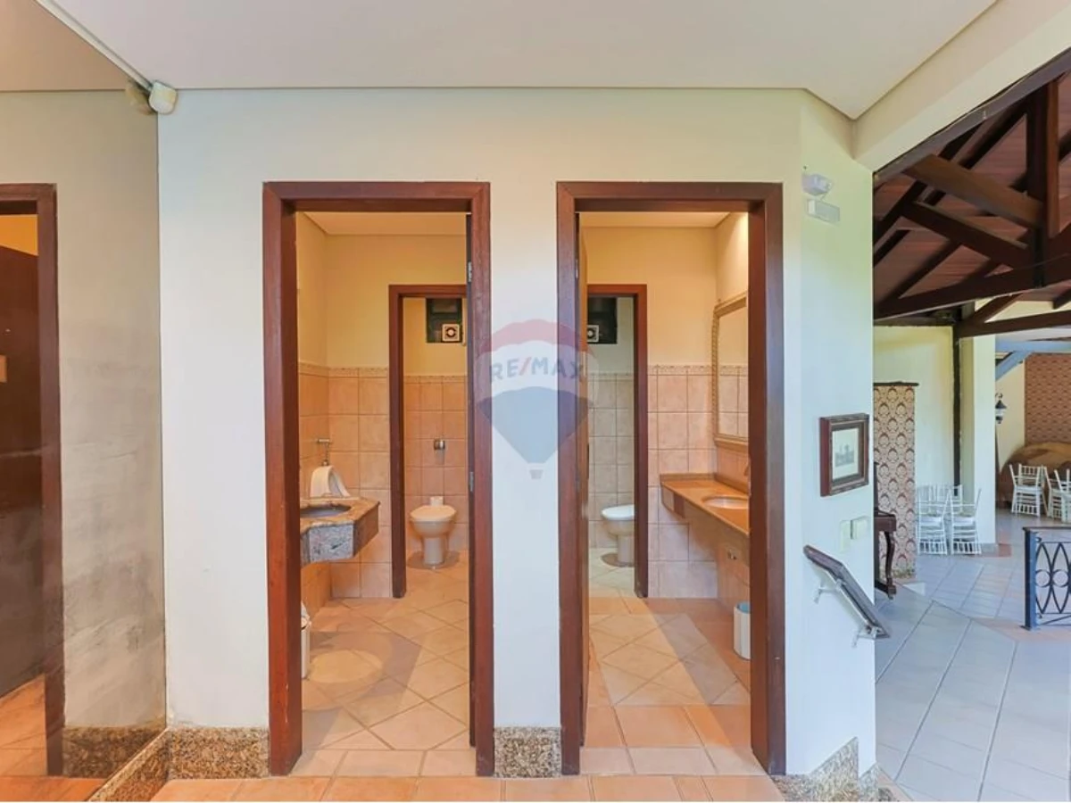 Sala Comercial para Locação – 184 m² na Carvoeira, Florianópolis