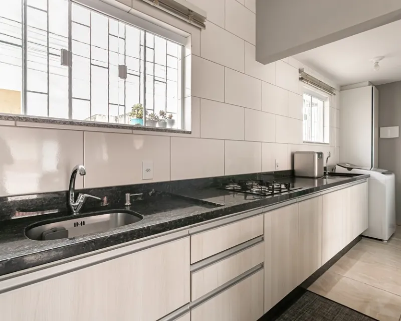 Casa à Venda — 185 m² de Área Útil, 5 Dormitórios, Piscina, Ribeirão da Ilha, Florianópolis — Ribeirão da Ilha