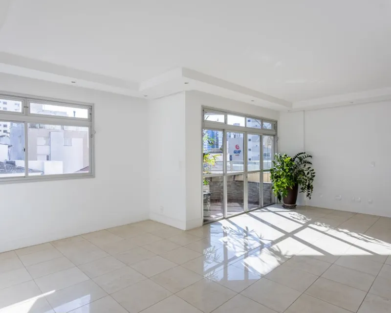 4-Bedroom Apartment for Sale — Centro, Florianópolis — Centro