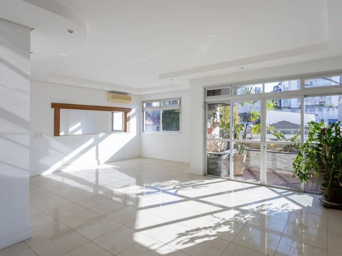 4-Bedroom Apartment for Sale — Centro, Florianópolis — Centro