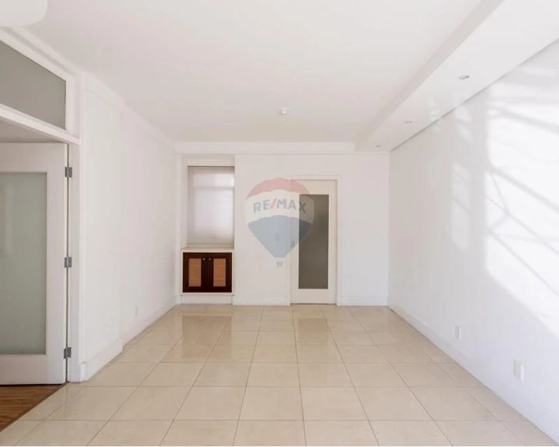Apartamento 4 Dormitorios en Venta — Centro, Florianópolis — Centro