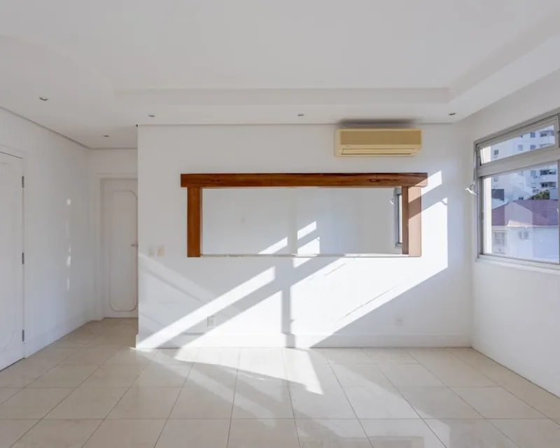Apartamento 4 Dormitorios en Venta — Centro, Florianópolis — Centro