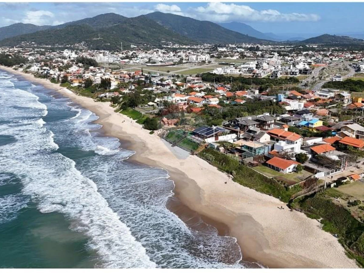 Casa 4 Quartos com Vista para o Mar à Venda no Campeche, Florianópolis