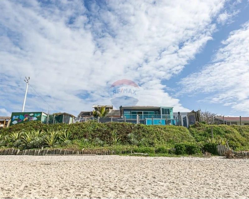 4-Bedroom House with Sea View for Sale in Campeche, Florianópolis — Campeche
