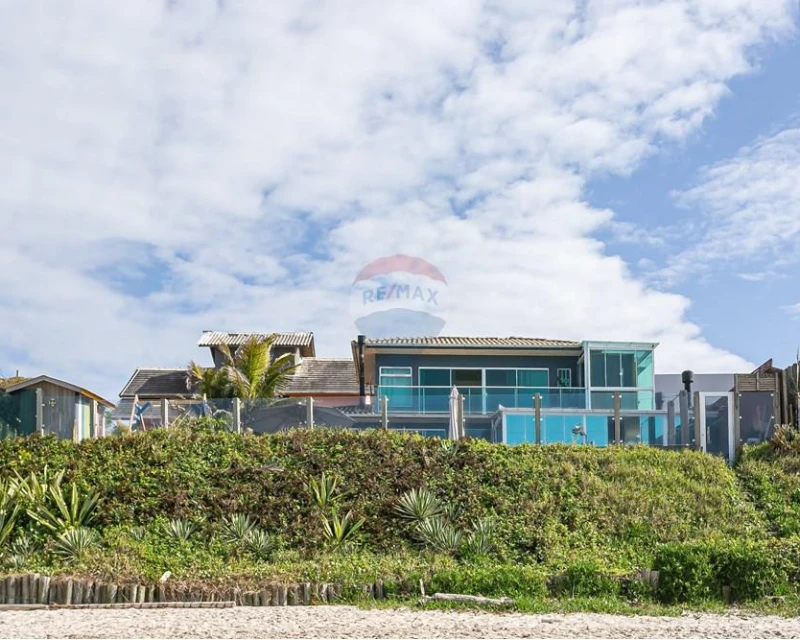 4-Bedroom House with Sea View for Sale in Campeche, Florianópolis — Campeche