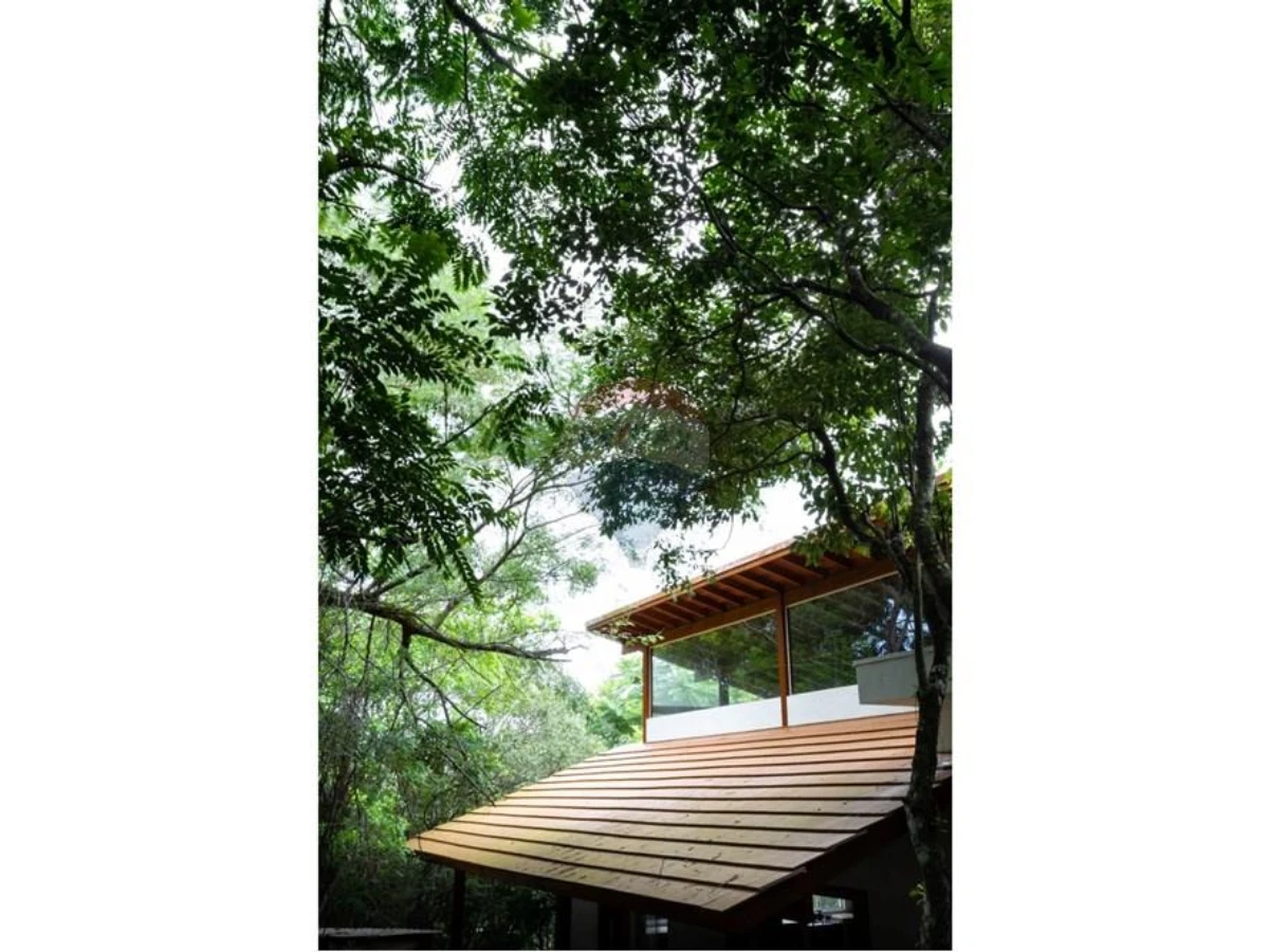Casa 2 Quartos à Venda — Lagoa da Conceição, Florianópolis