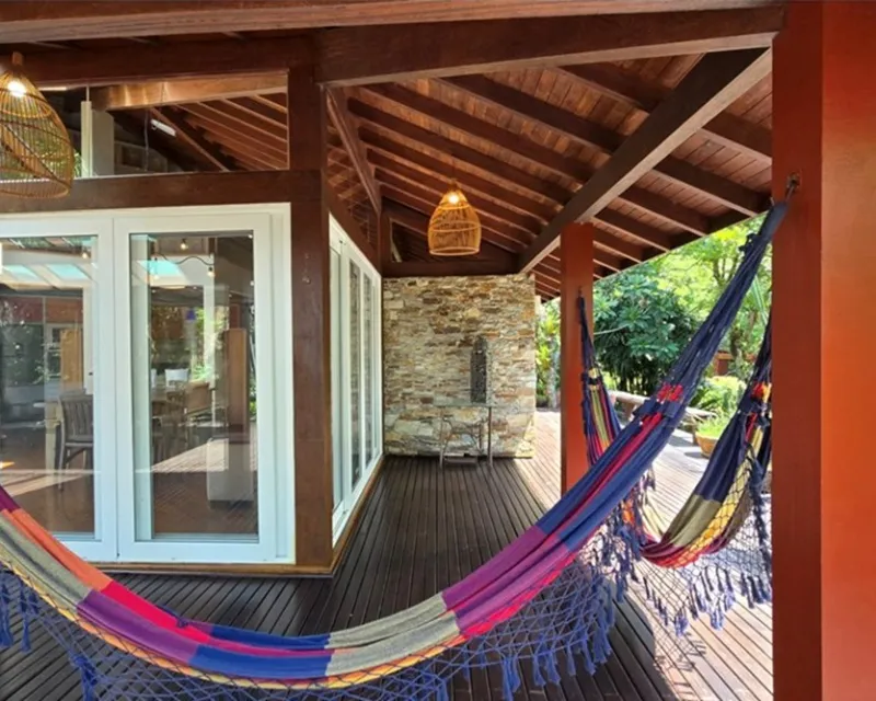 Casa 5 Dormitórios — 85.853 m² de Terreno na Costa de Dentro, Florianópolis — Pântano do Sul