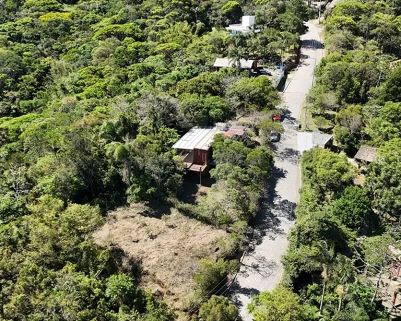 Container House for Sale — 1,414 m² Lot with Sea View, Pântano do Sul, Florianópolis — Ribeirão da Ilha