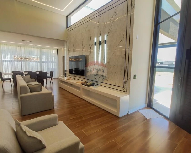 3-Suite Single-Story House for Sale — Rio Vermelho, Florianópolis — Rio Vermelho