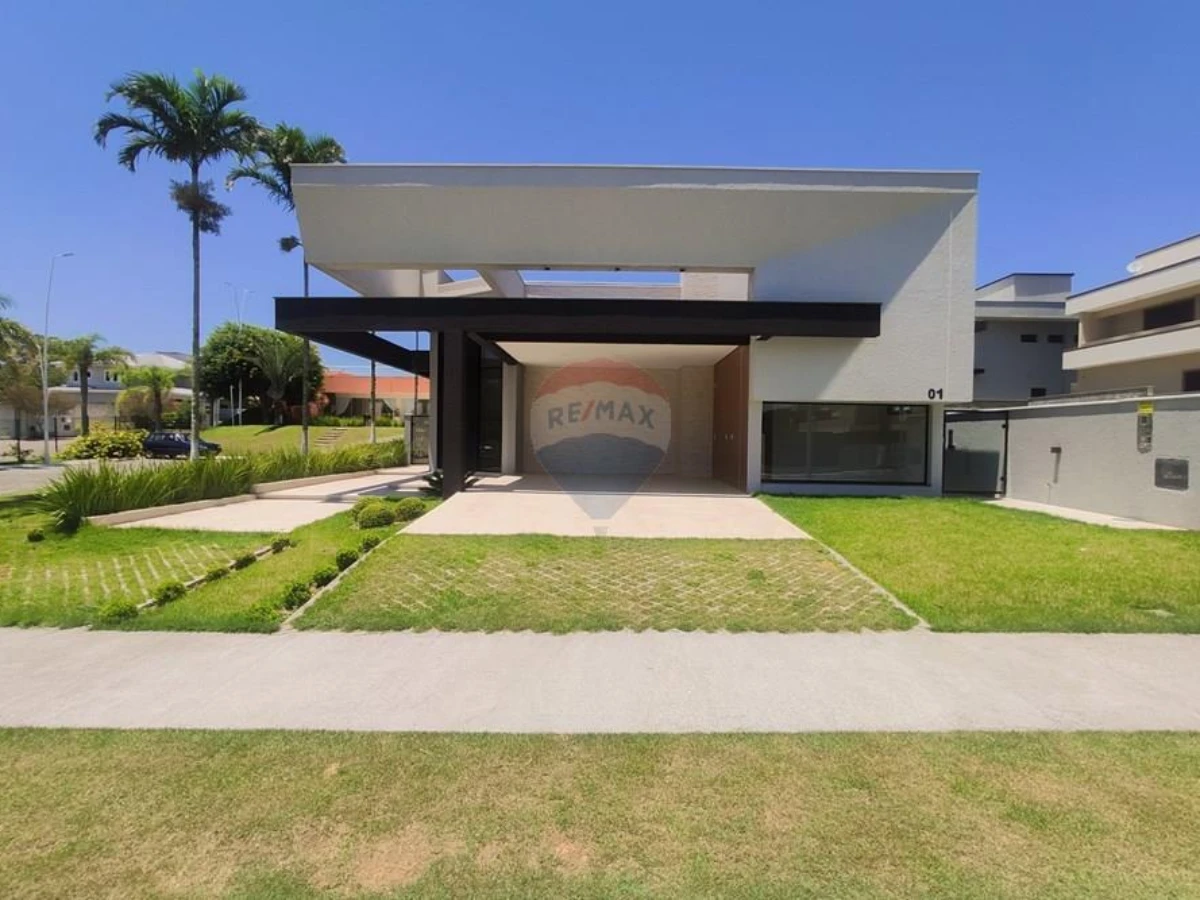 Casa Térrea 3 Suítes à Venda — Rio Vermelho, Florianópolis