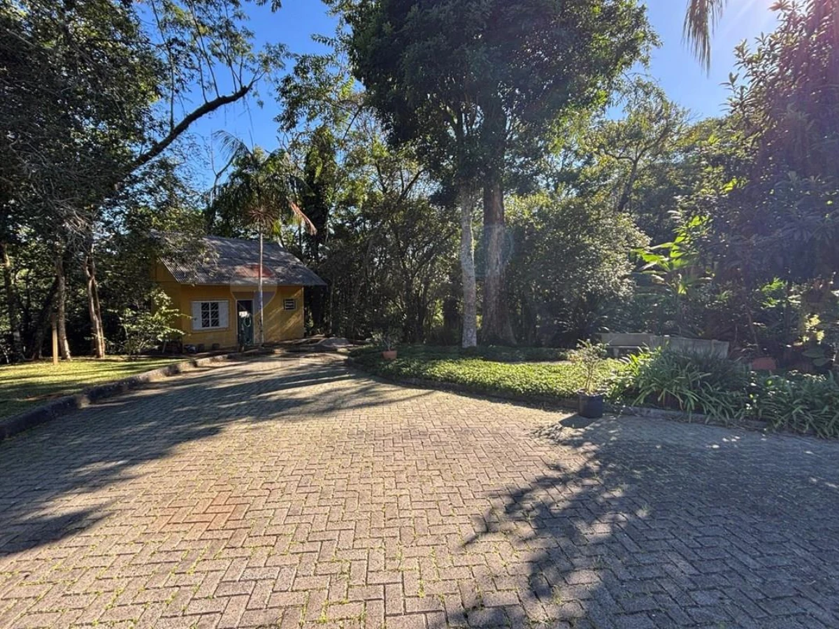 Chácara à Venda — Vargem Grande, Florianópolis, 12.268 m²