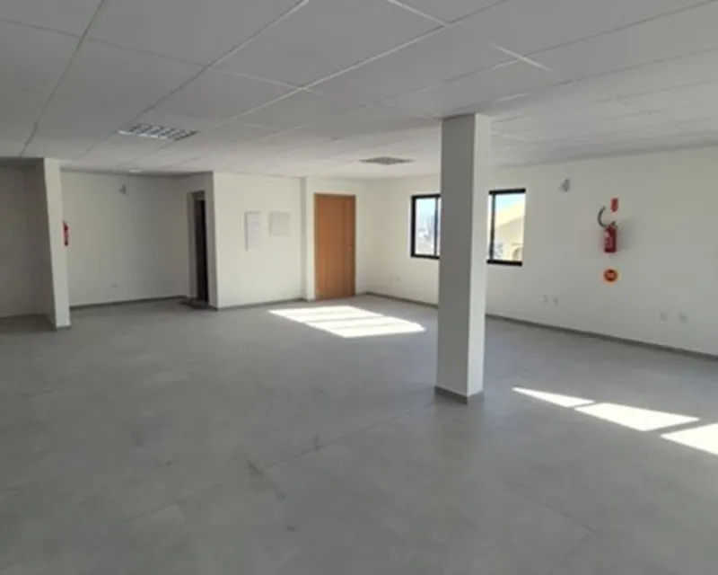 Prédio Comercial à Venda — Jardim Atlântico, Florianópolis SC — Jardim Atlântico