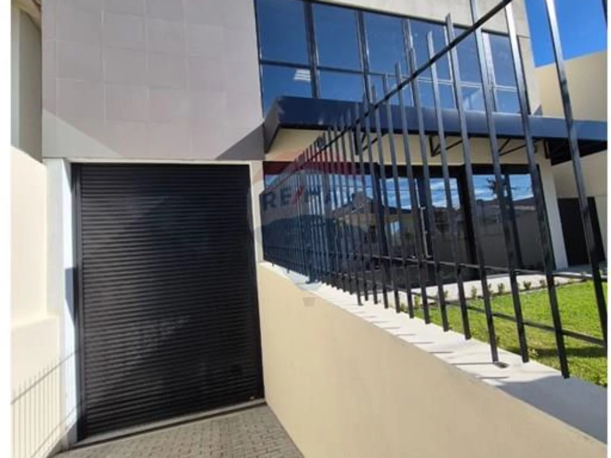 Prédio Comercial à Venda — Jardim Atlântico, Florianópolis SC