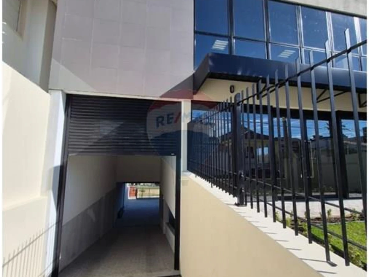 Prédio Comercial à Venda — Jardim Atlântico, Florianópolis SC