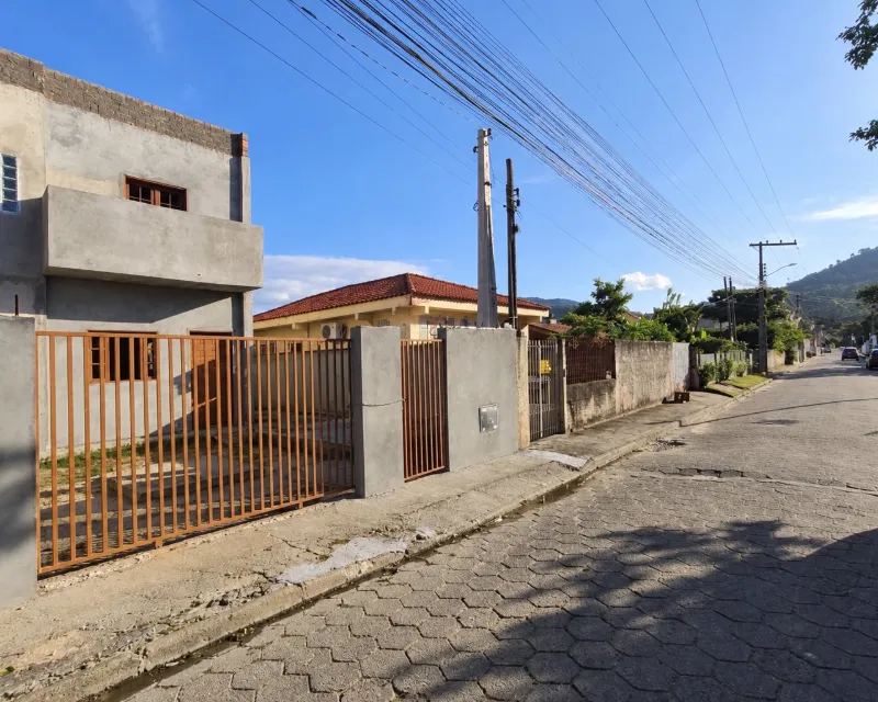Sobrado 3 Suítes à Venda no Rio Vermelho, Florianópolis — 168 m² — Rio Vermelho