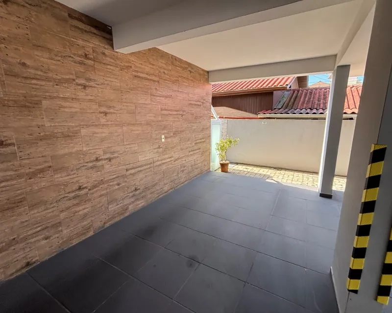 Apartamento 2 Quartos com Varanda Gourmet à Venda em Ingleses — Ingleses