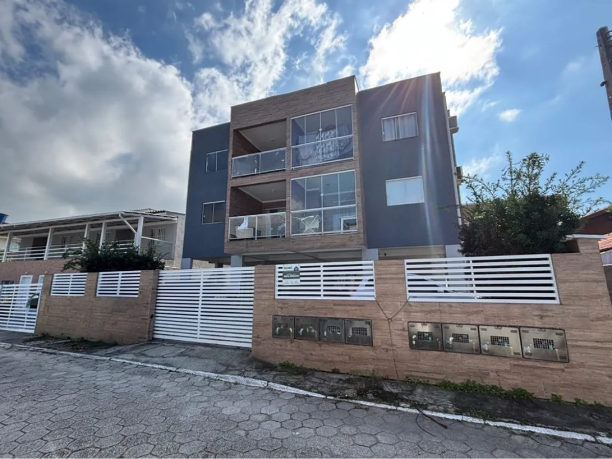 Apartamento 2 Quartos com Varanda Gourmet à Venda em Ingleses — Ingleses