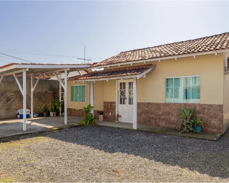 2-Bedroom House for Sale — Carianos, Florianópolis, SC — Carianos