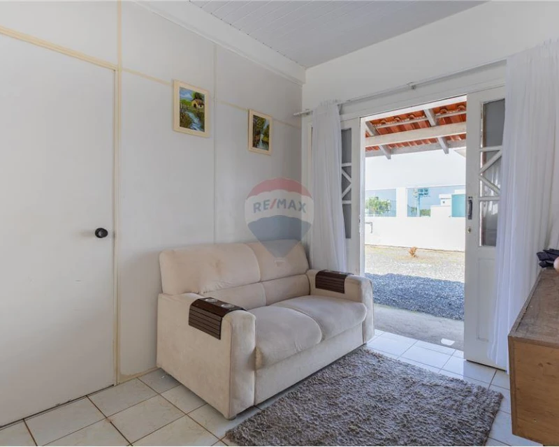 2-Bedroom House for Sale — Carianos, Florianópolis, SC — Carianos