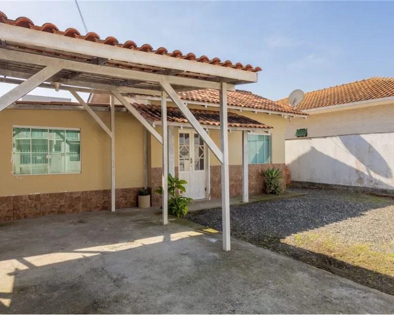 2-Bedroom House for Sale — Carianos, Florianópolis, SC — Carianos