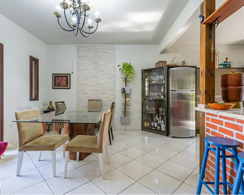 4-Bedroom House for Sale in Campeche, Florianópolis — 580 m² Lot — Campeche