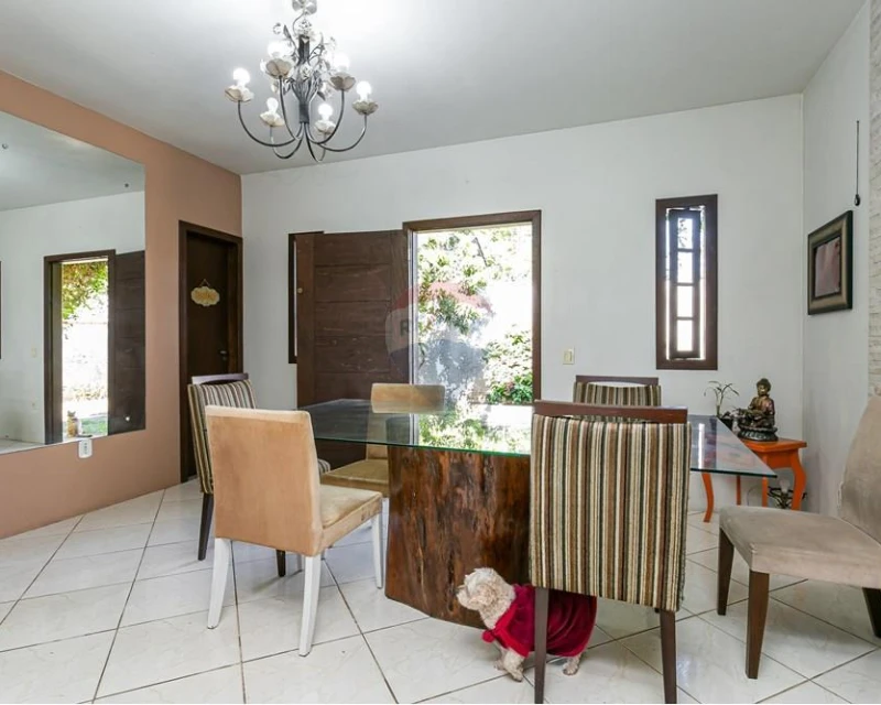 Casa 4 Quartos à Venda no Campeche, Florianópolis — Terreno de 580 m² — Campeche