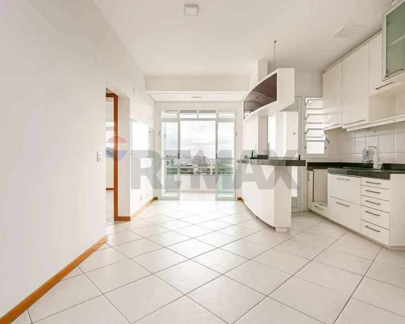 2-Bedroom Apartment with Sea View for Sale — Itacorubi, Florianópolis — Itacorubi