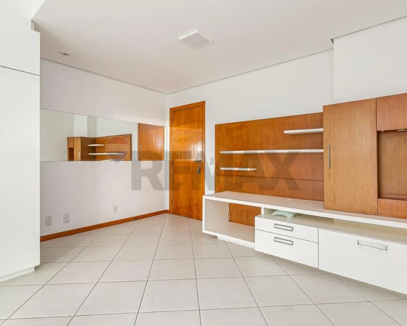 2-Bedroom Apartment with Sea View for Sale — Itacorubi, Florianópolis — Itacorubi