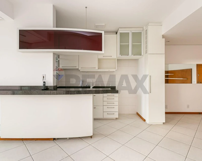 2-Bedroom Apartment with Sea View for Sale — Itacorubi, Florianópolis — Itacorubi
